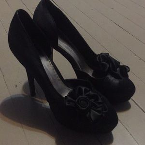 Gorgeous black satin heels with satin flower